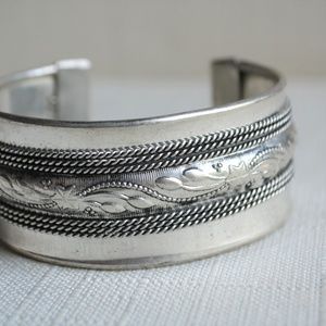 Vintage Boho Style metal cuff Bracelet